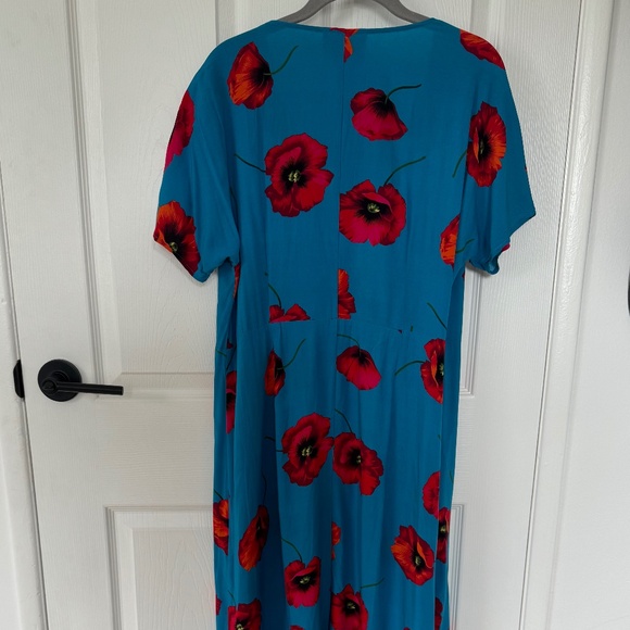 Floral Wrap Dress - Picture 4 of 9